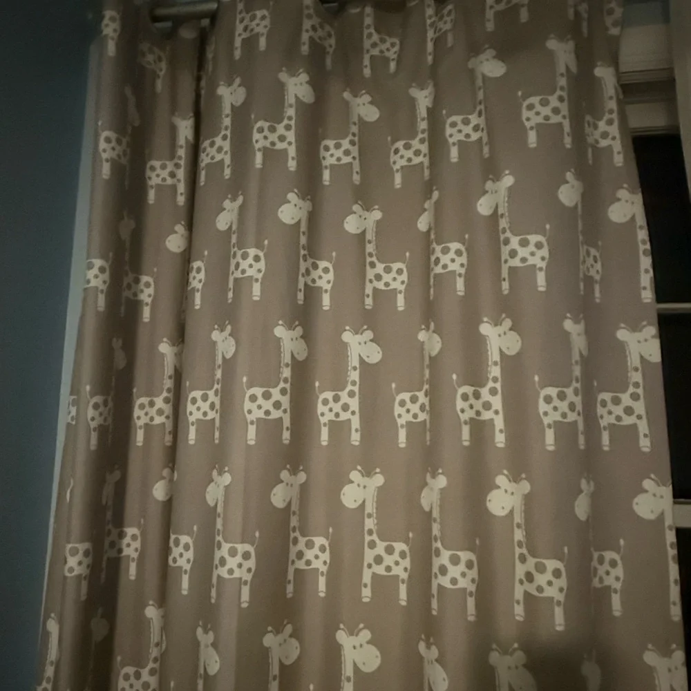 NWOT Giraffe Print Brown Shower Curtains🥳🥳❌❌ - Picture 1 of 3